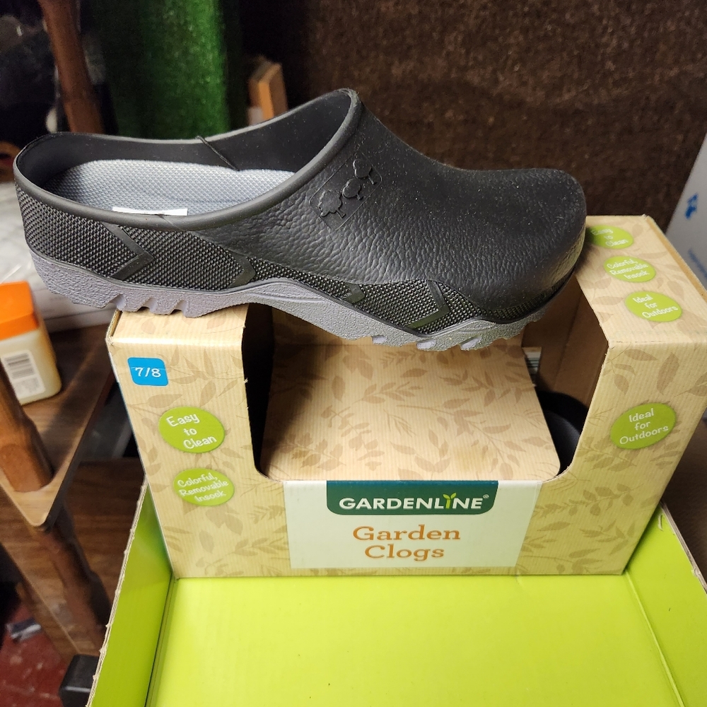 COPY - Garden clogs